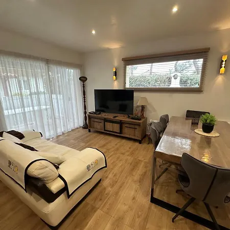 Jade Beach, Cosy And Space House For Up To 6 People
